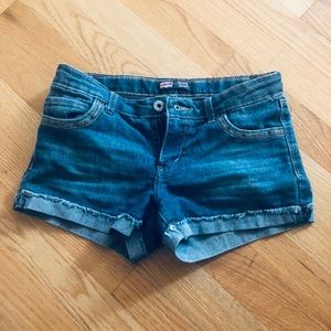 Levi’s shorty shorts